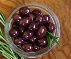 Pitted Nicoise Black Self Service