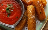 Mozzarella Sticks With Marinara Sauce