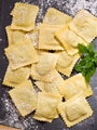 Goat Cheese and Caramelized Onion Ravioli (9oz)
