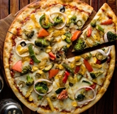 A&V Frozen Organic Vegetable Pizza