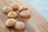 MERINGUE BUTTONS 12pc
