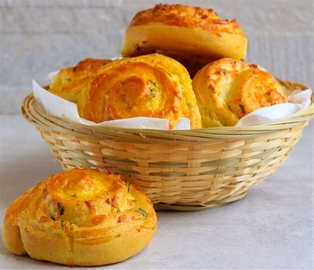 Mini Cheese Rolls