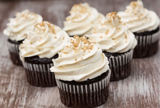 Mini Chocolate Cupcake with Vanilla Buttercream Frosting