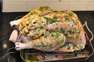 A&amp;V ABHF Oven Ready Turkey (12-14 ppl)