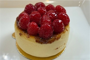Gluten Free Raspberry Cheesecake (4")