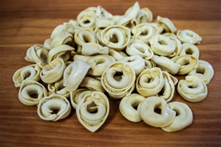 A&amp;V Meat Tortellini (16oz)