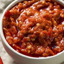 A&amp;V ORGANIC Spicy Pepper Spread (4.58oz)