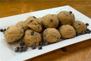 A&amp;V Vegan Chocolate Chip Cookie Dough (12pc)