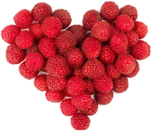 Driscolls Raspberries Hearts 8oz