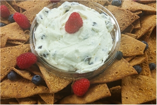 Cannoli Chip &amp; Dip Platter (Medium)