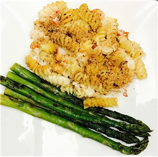 Lobster Mac&amp;Cheese with Grilled Asparagus